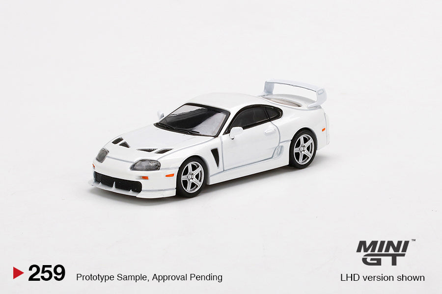 MINI GT 1/64 ブガッティ シロン ピュールスポール ホワイト (左