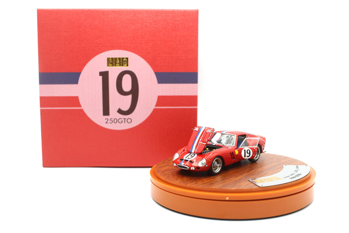 絶版 PGM 1/64 フェラーリ　250 GTO #19 PGM Model 1/64 Ferrari 250 GTO #19 Red Luxury Box – J Toys Hobby