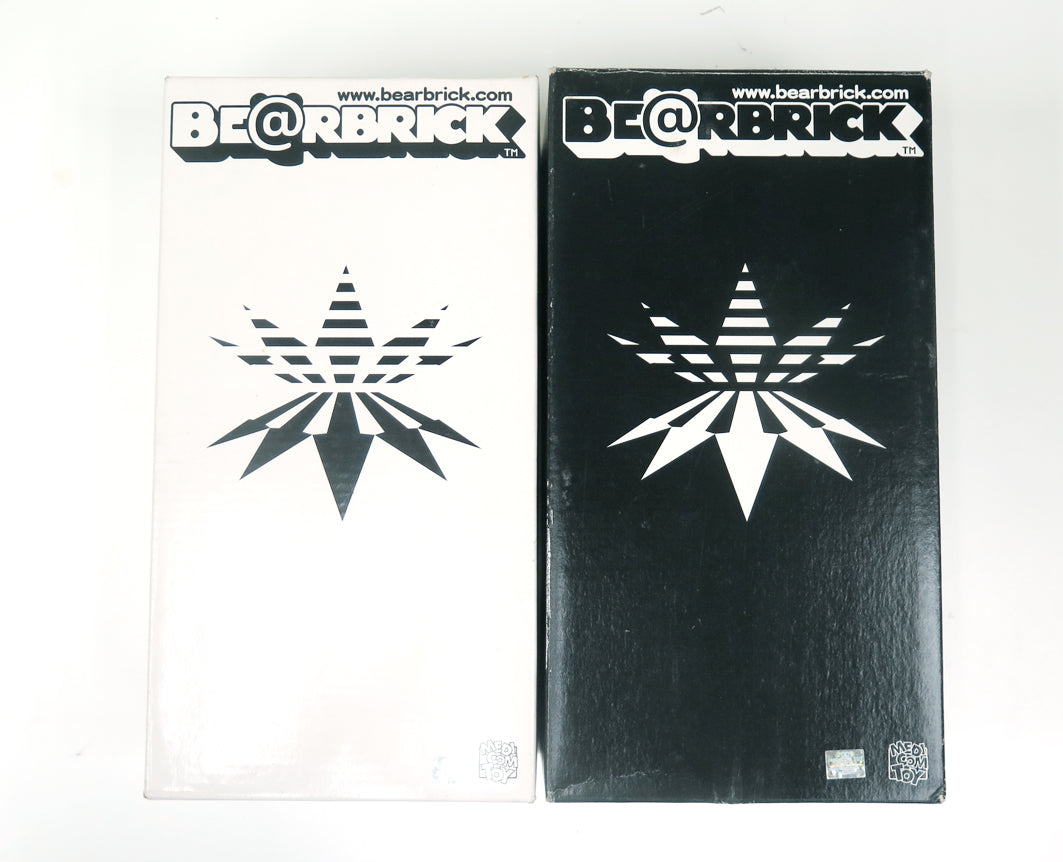Medicom Beabrick x Warp Devilock 2003 Black & White 400% Be Medicom Beabrick x Warp Devilock 2003 Black & White 400% Be